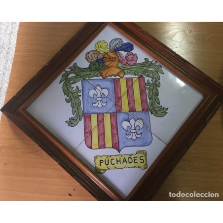 PUCHADES. CUADRO HERALDICO EN CERAMICA 4 AZULEJOS 20x20 CM PINTADOS A MANO.