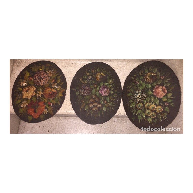 TRES OLEOS SOBRE TABLILLA.