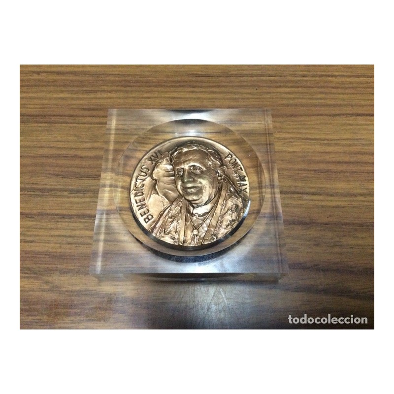 BENEDICTUS XVI-PONT MAX-ENCUENTRO MUNDIAL DE LAS FAMILIAS-VALENCIA 2006-MEDALLA BASE DE METRACRILATO